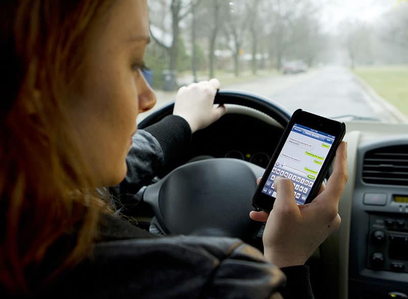 driving with mobile phone